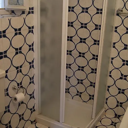 Villa Imperia בית הארחה אימפריה